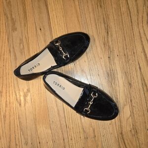 Torrid Shiny Black Loafers with Gold Chain